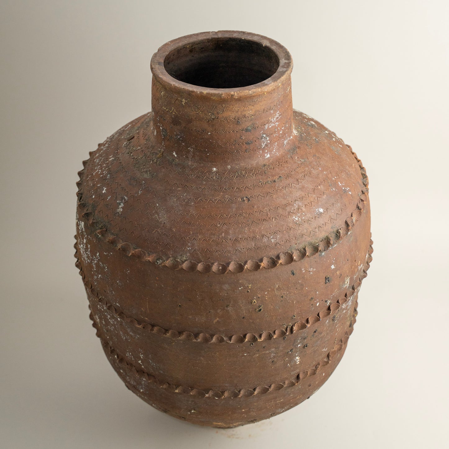 Antique vessel No.319
