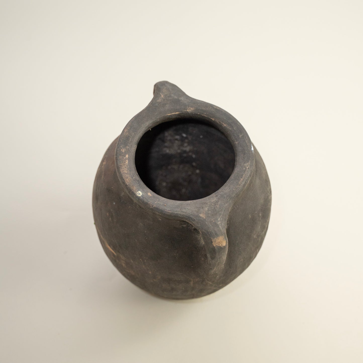 Antique vessel No.326