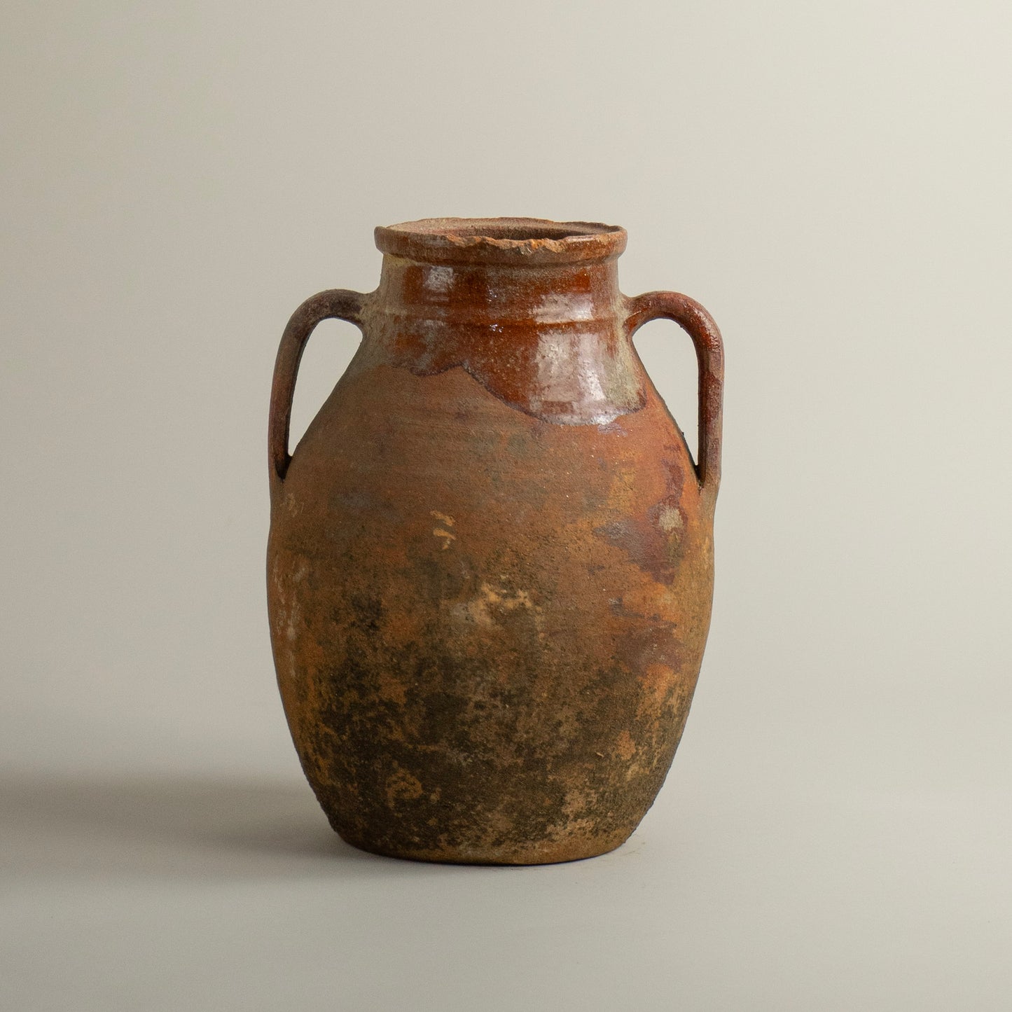 Antique vessel No.337