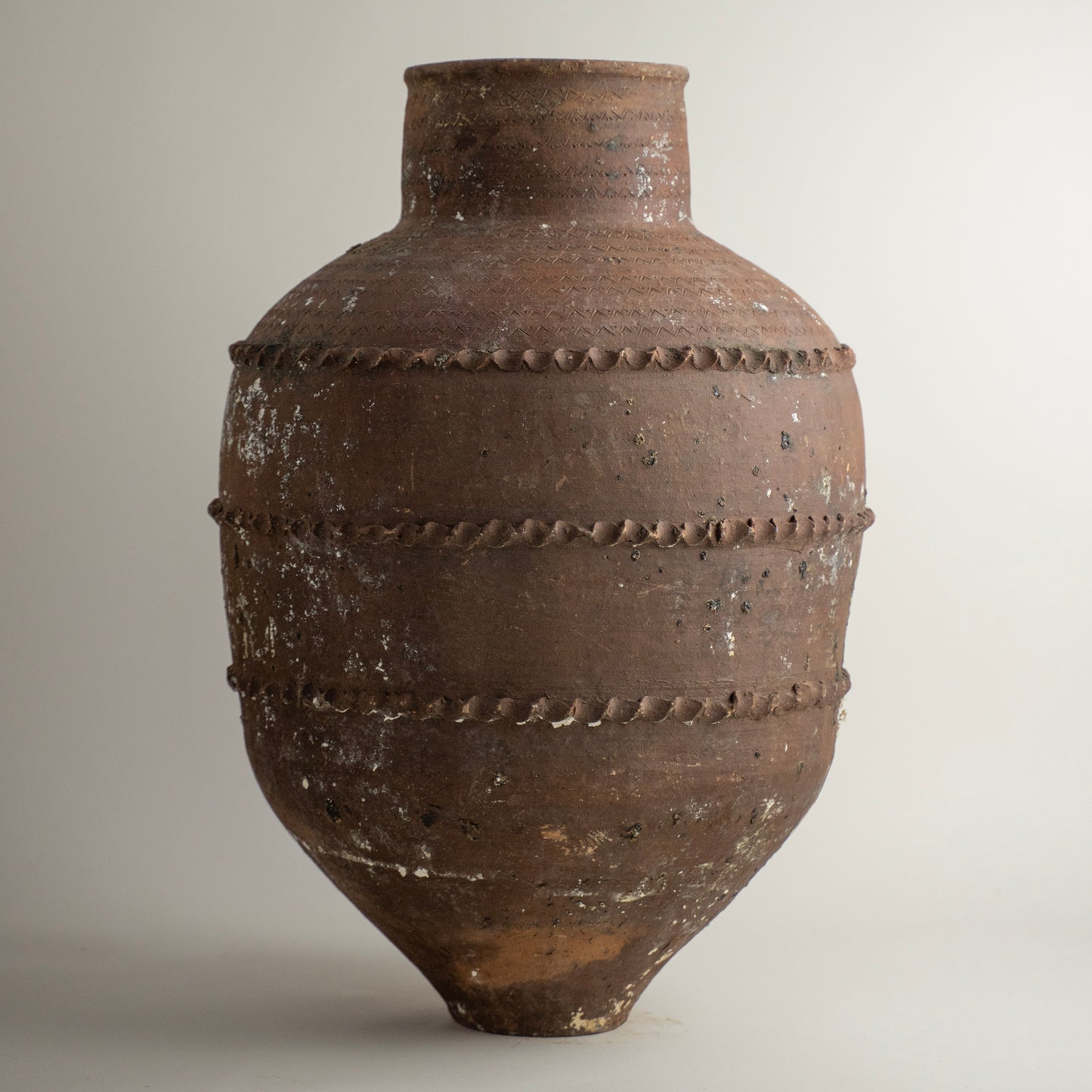 Antique vessel No.319