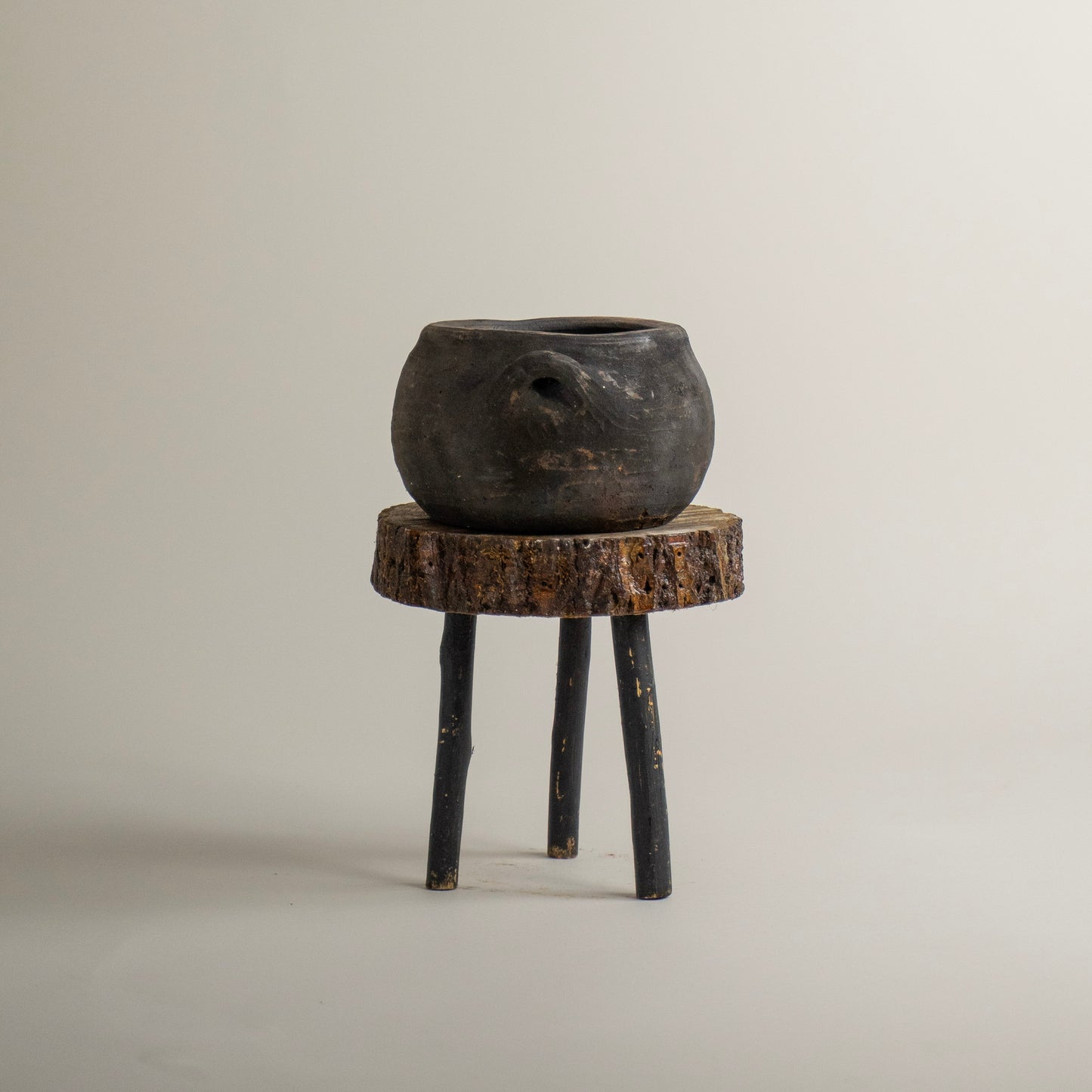 Antique vessel No.327
