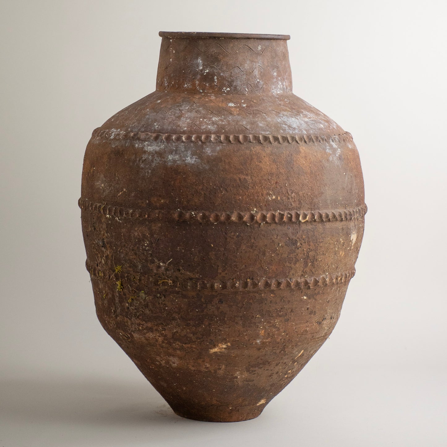 Antique vessel No.318