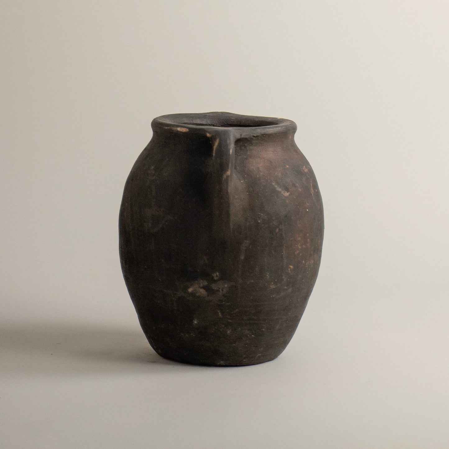 Antique vessel No.326