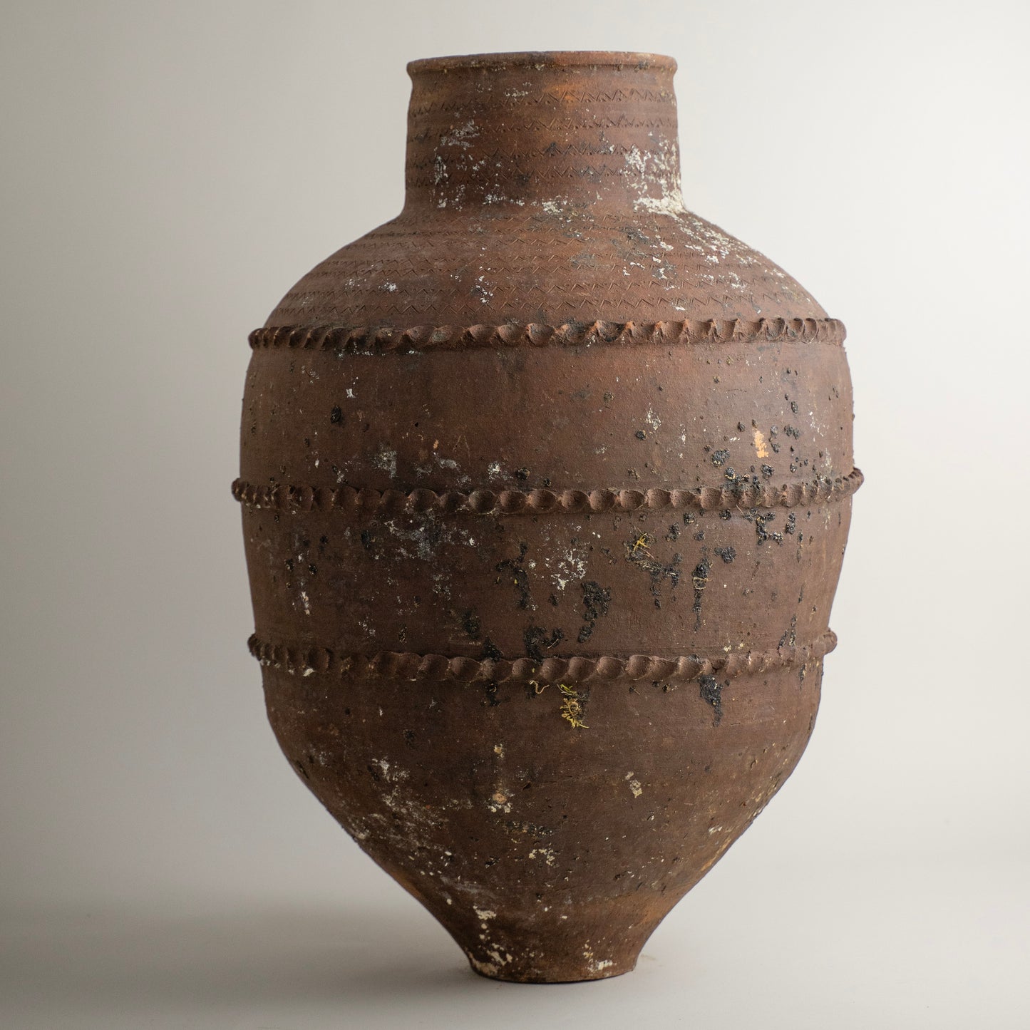 Antique vessel No.319