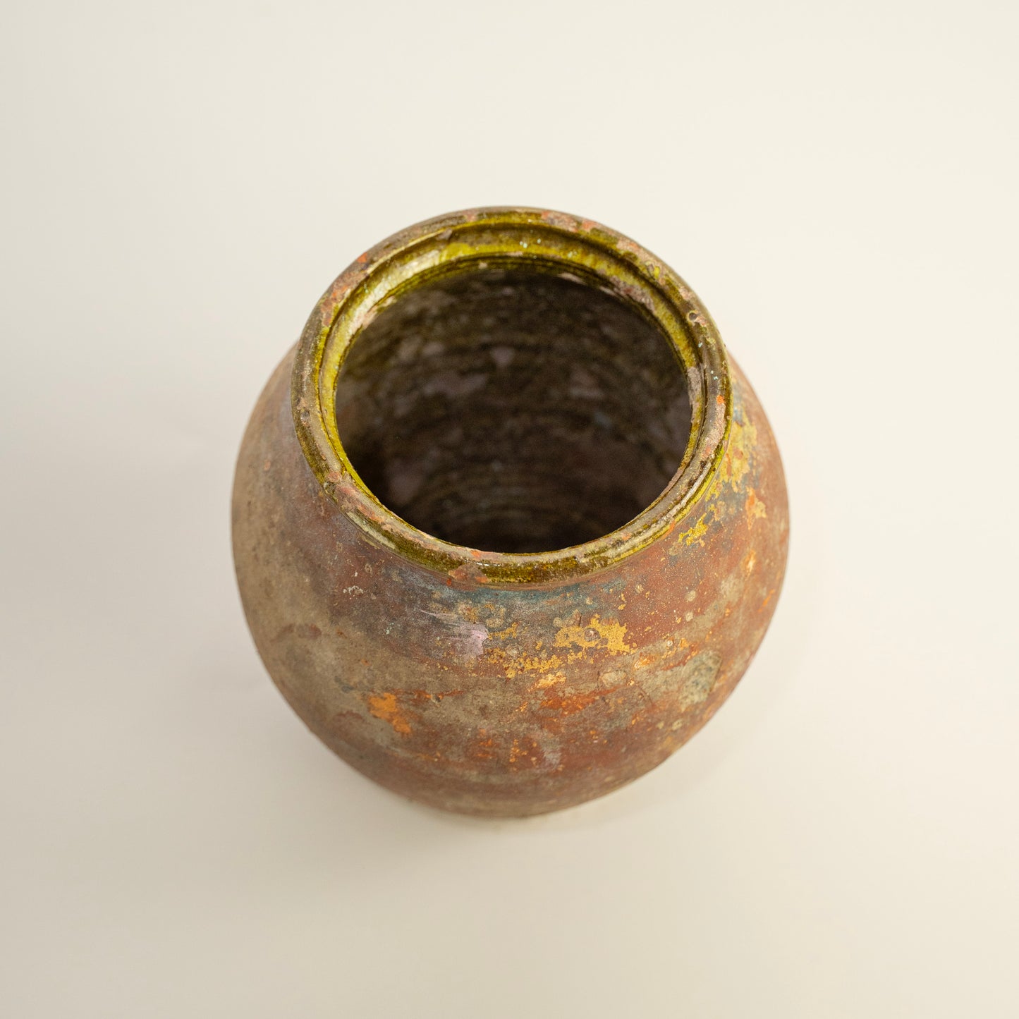 Antique vessel No.333