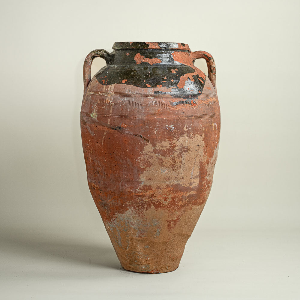 Antique vessel No.290