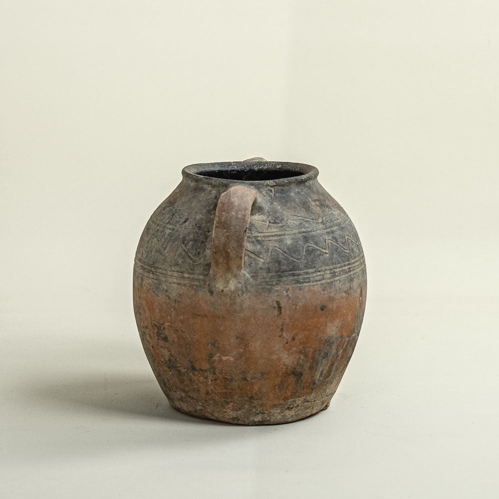 Antique vessel No.257