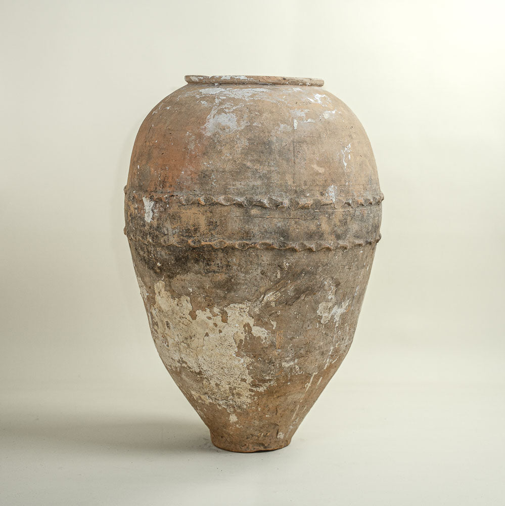 Antique vessel No.231