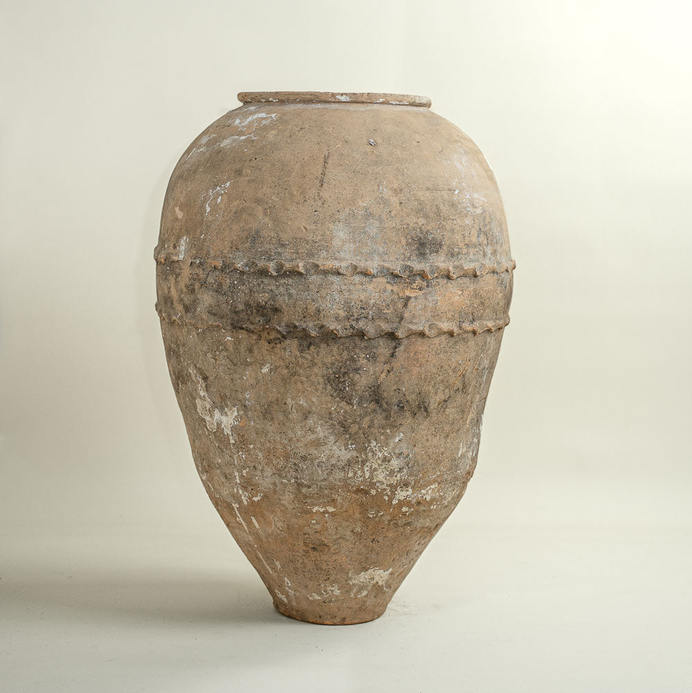 Antique vessel No.231