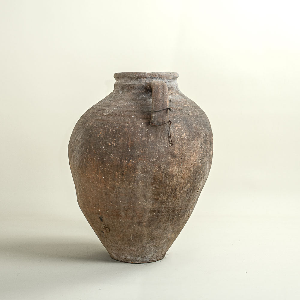 Antique vessel No.202