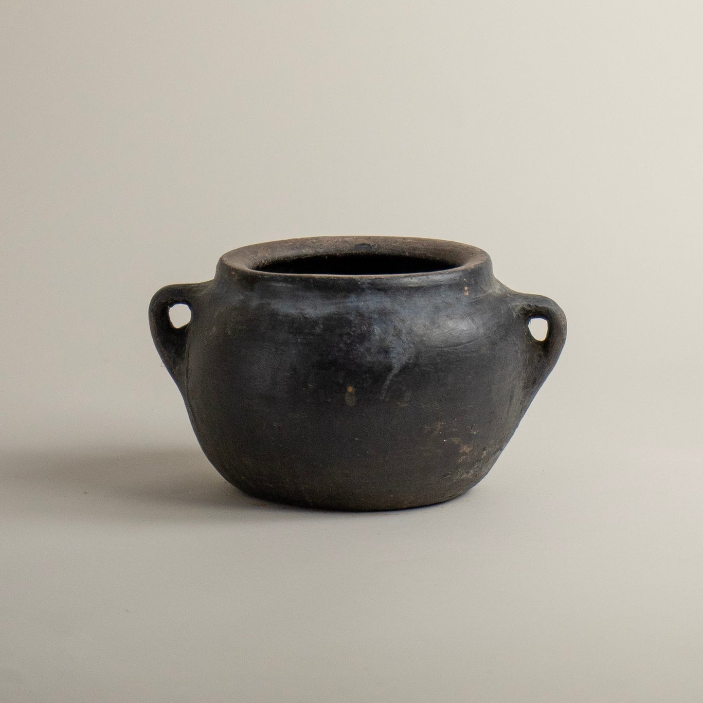 Antique vessel No.338