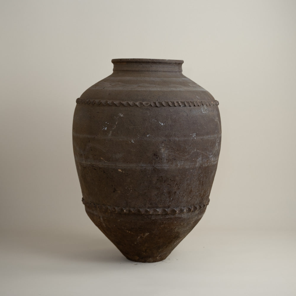 Antique vessel No.285