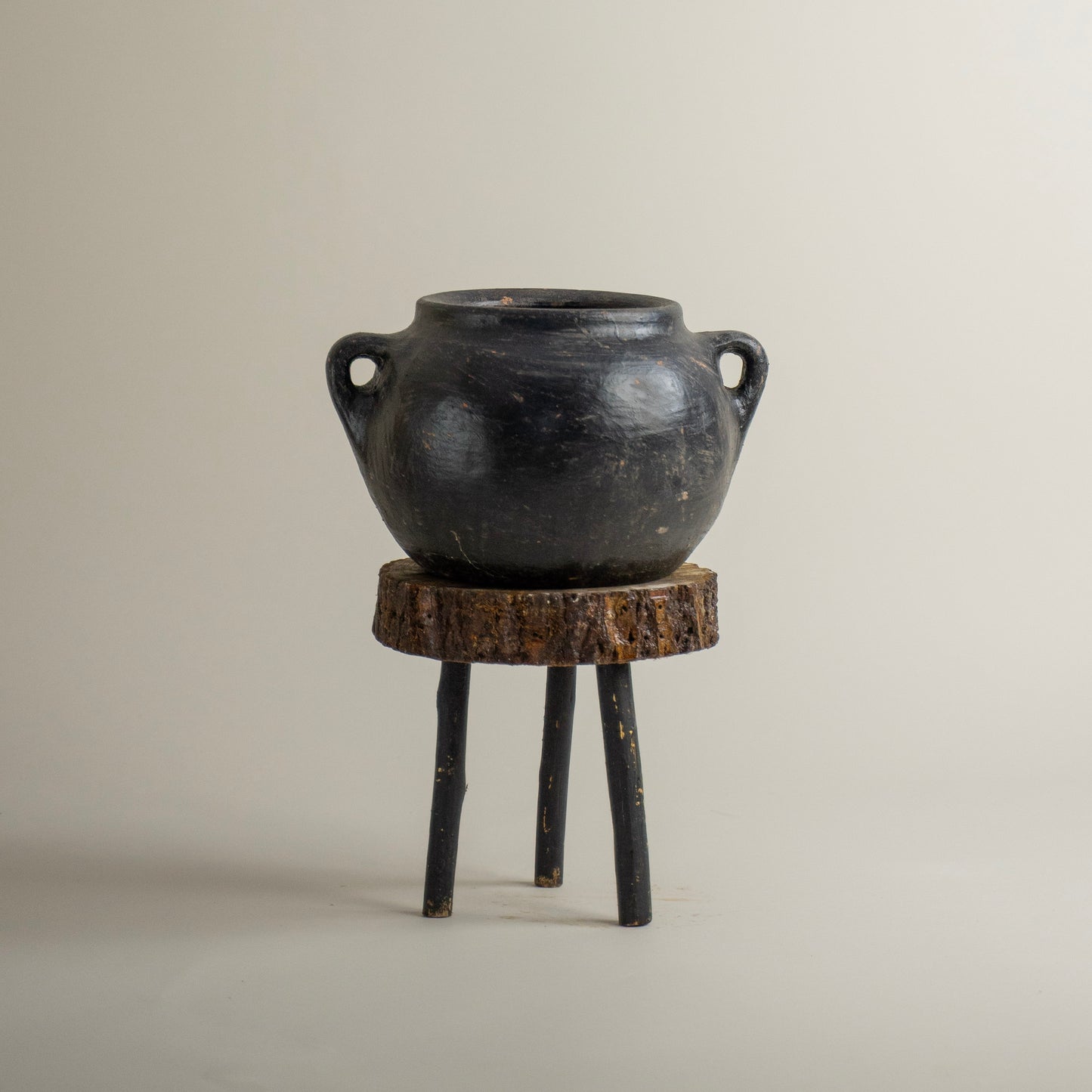 Antique vessel No.321