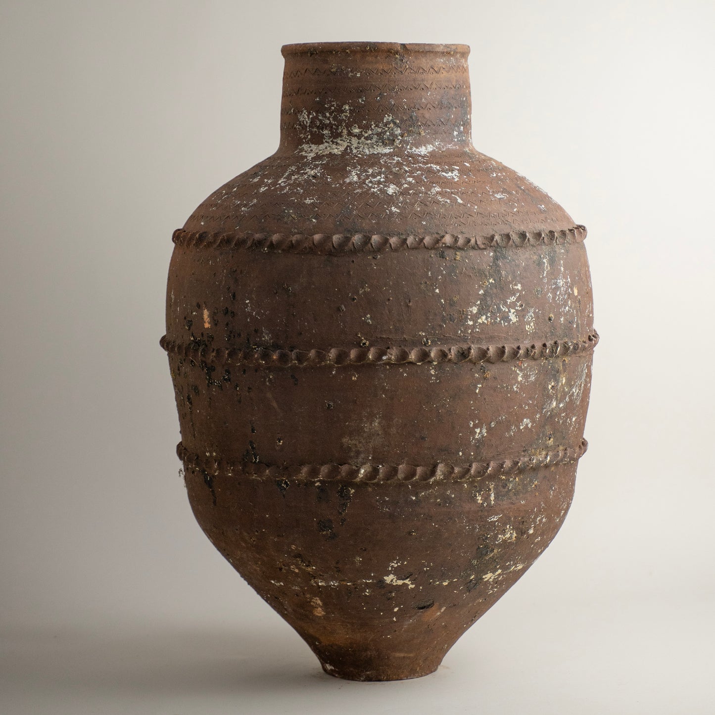 Antique vessel No.319