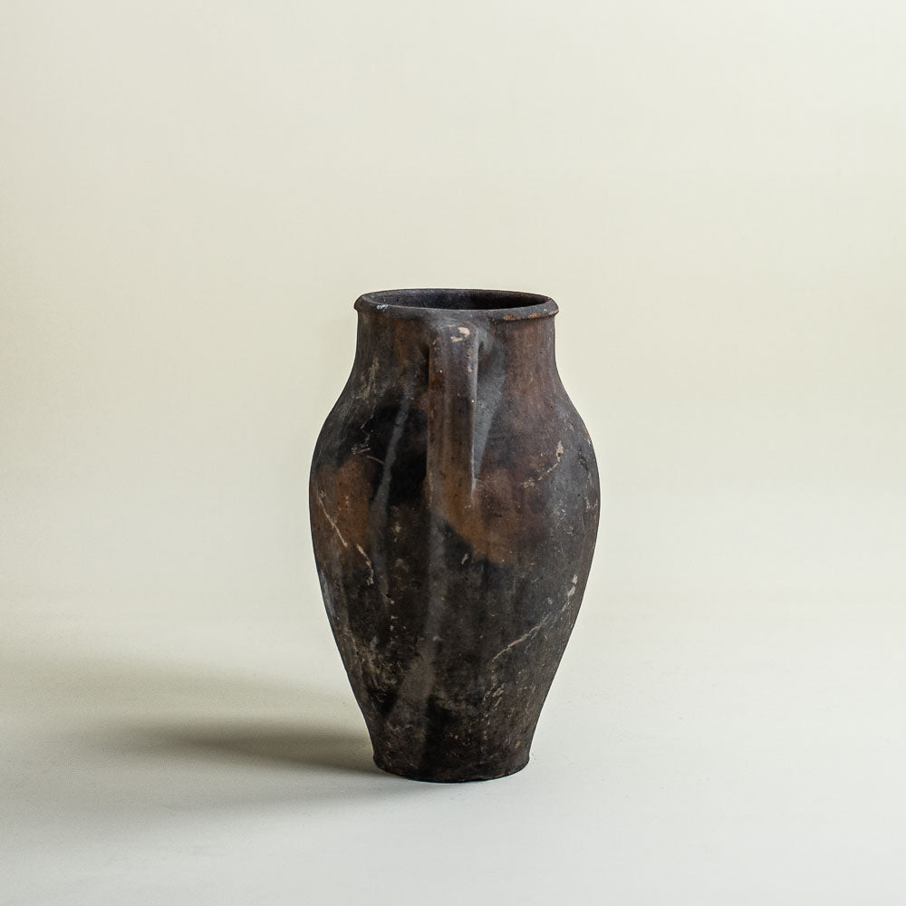 Antique vessel No.283