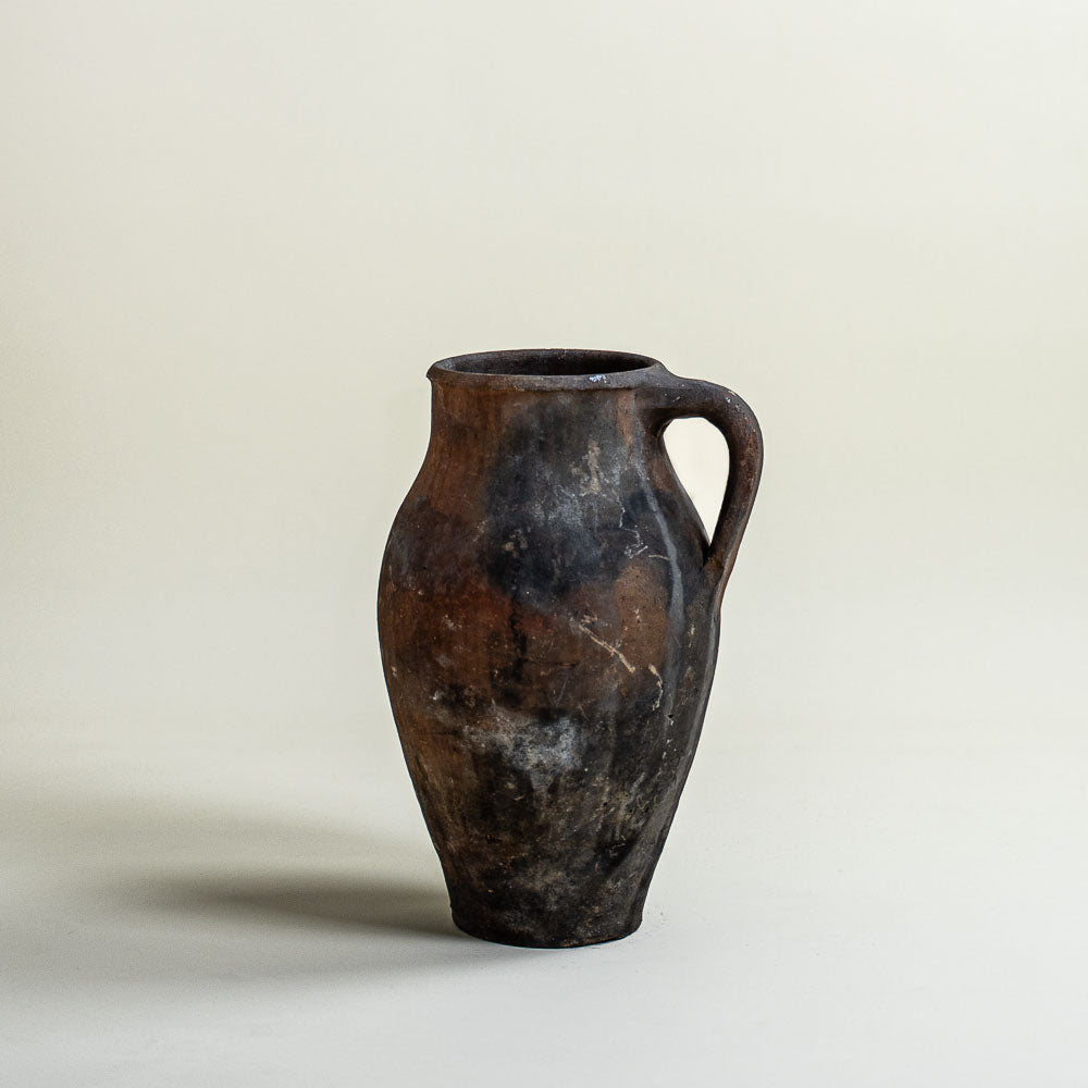 Antique vessel No.283