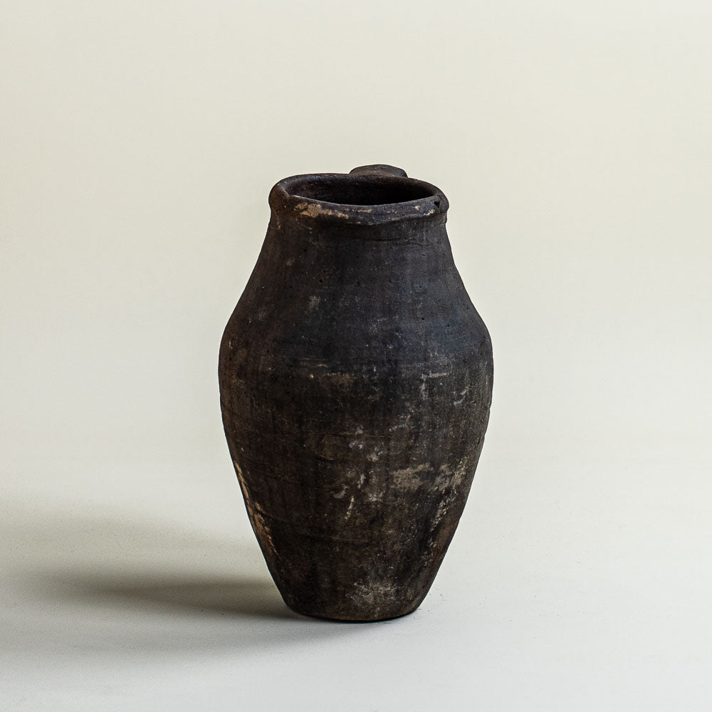 Antique vessel No.295