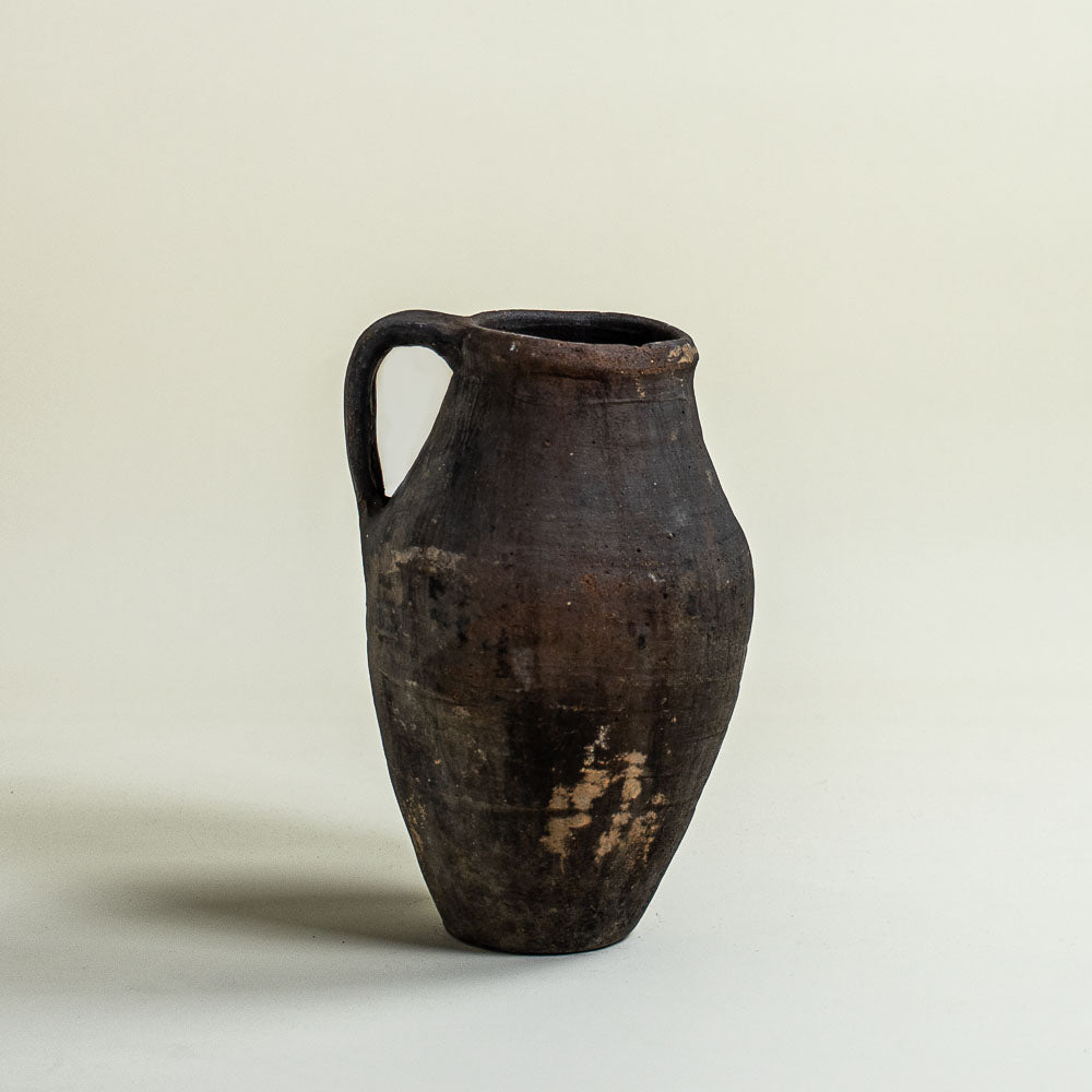 Antique vessel No.295