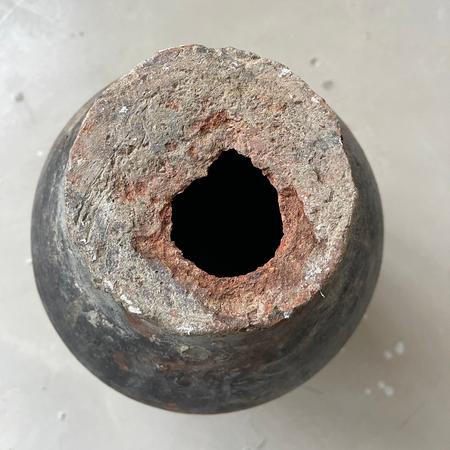 Antique vessel No.228