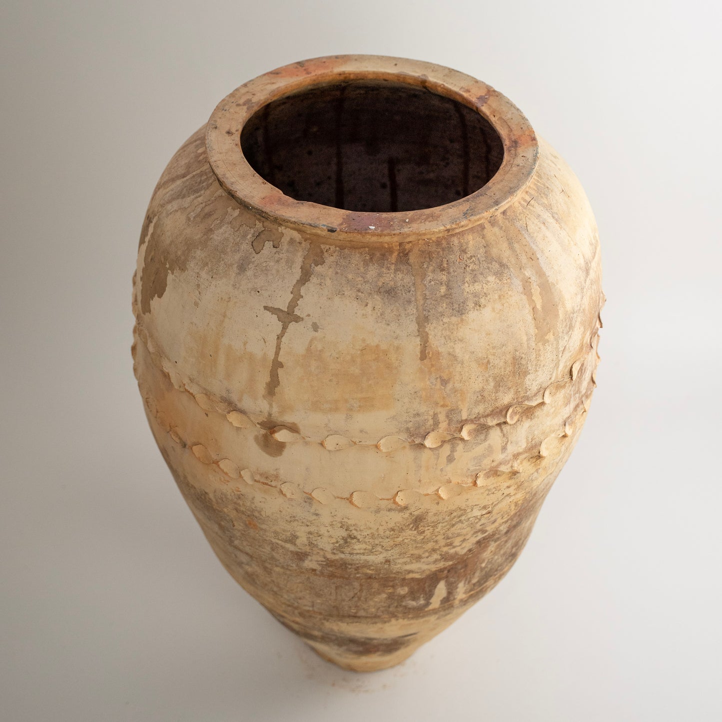 Antique vessel No.320