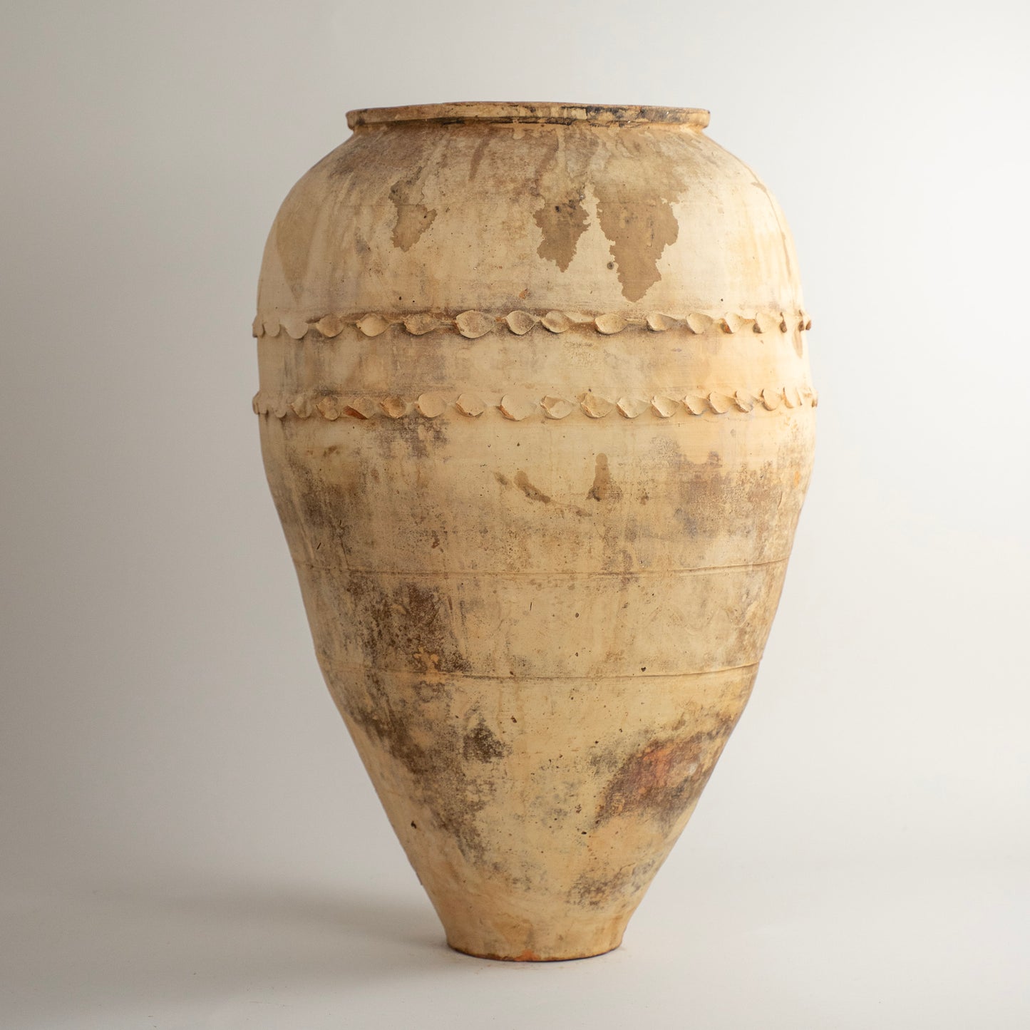 Antique vessel No.320