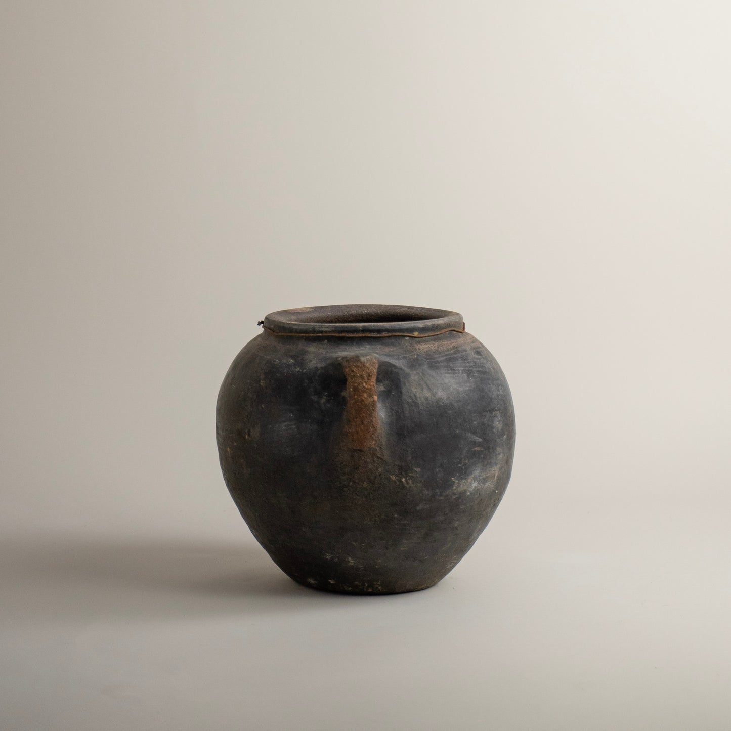 Antique vessel No.332