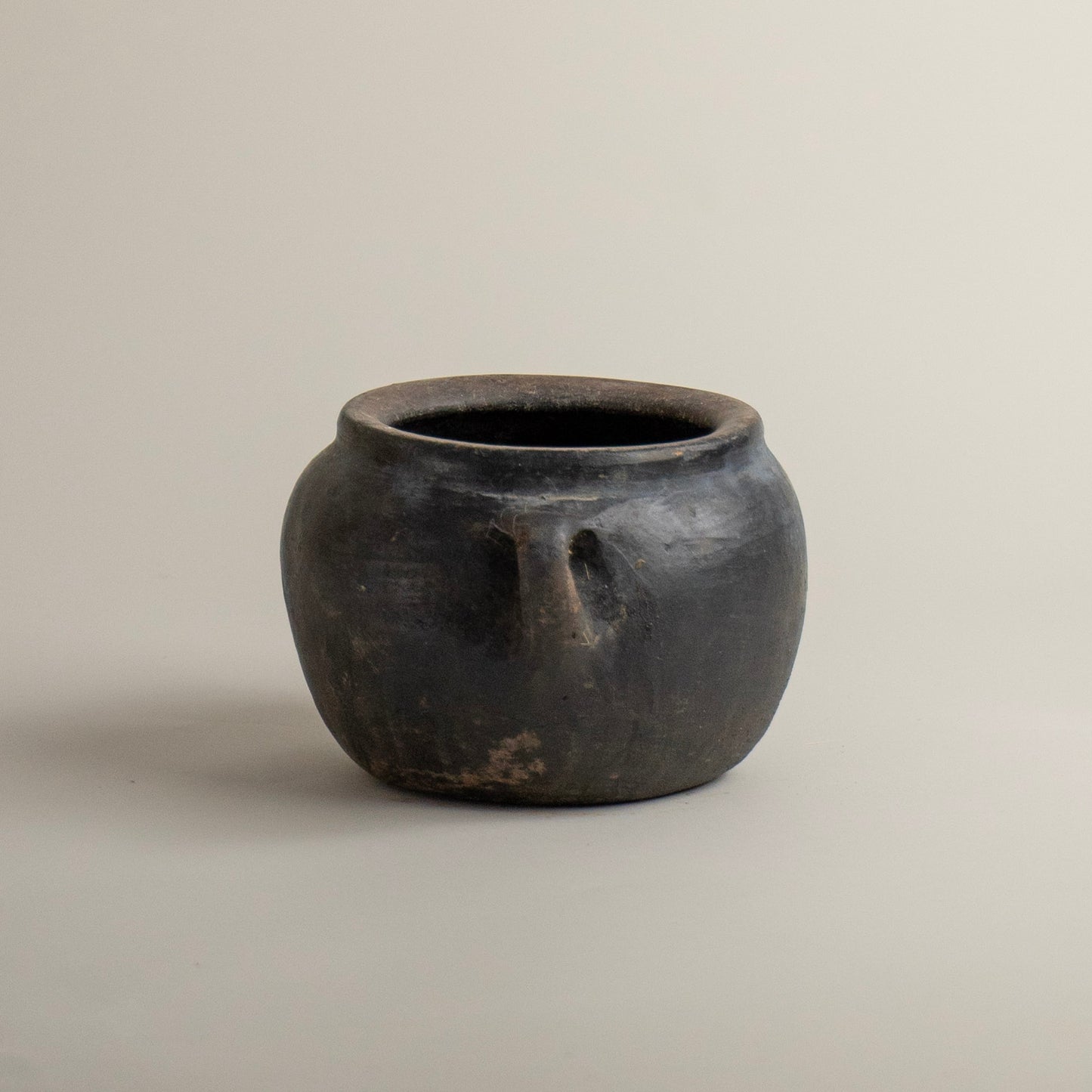 Antique vessel No.338