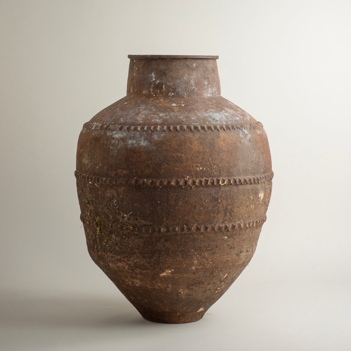 Antique vessel No.318
