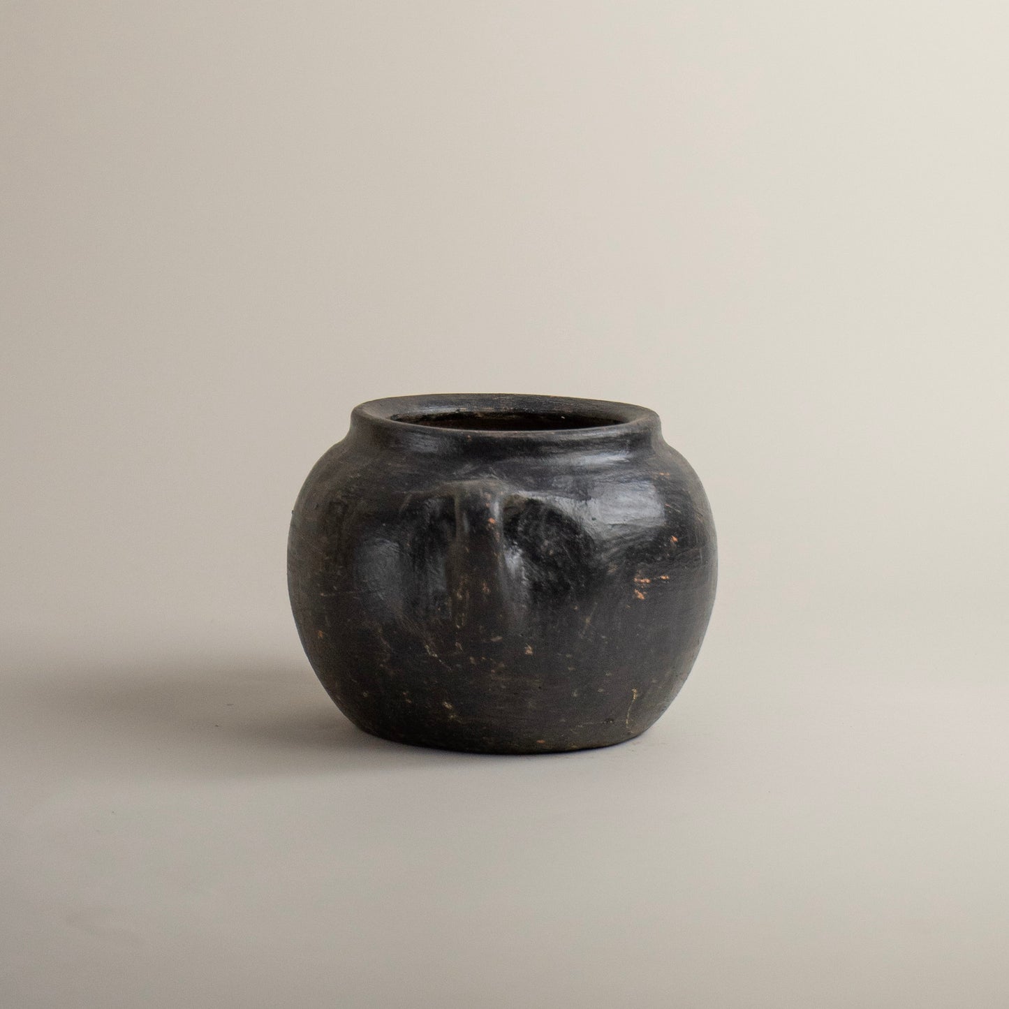 Antique vessel No.321