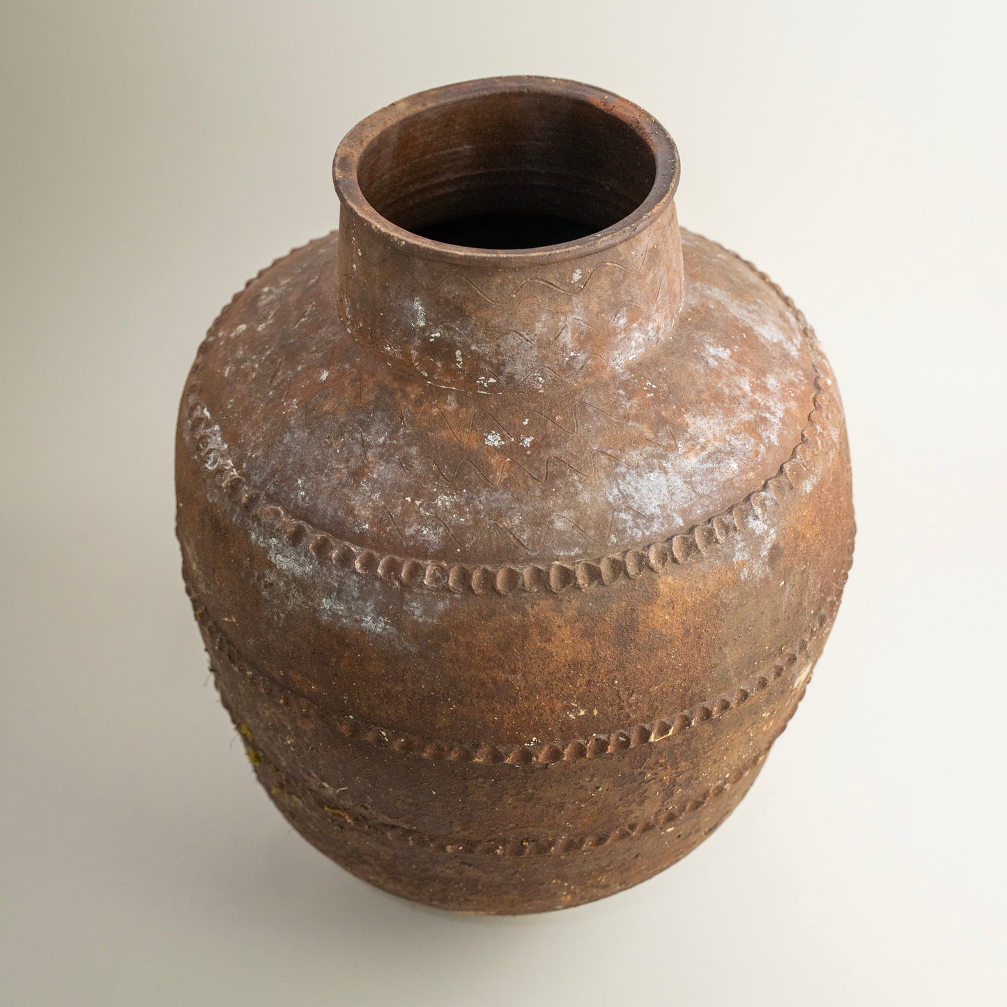 Antique vessel No.318