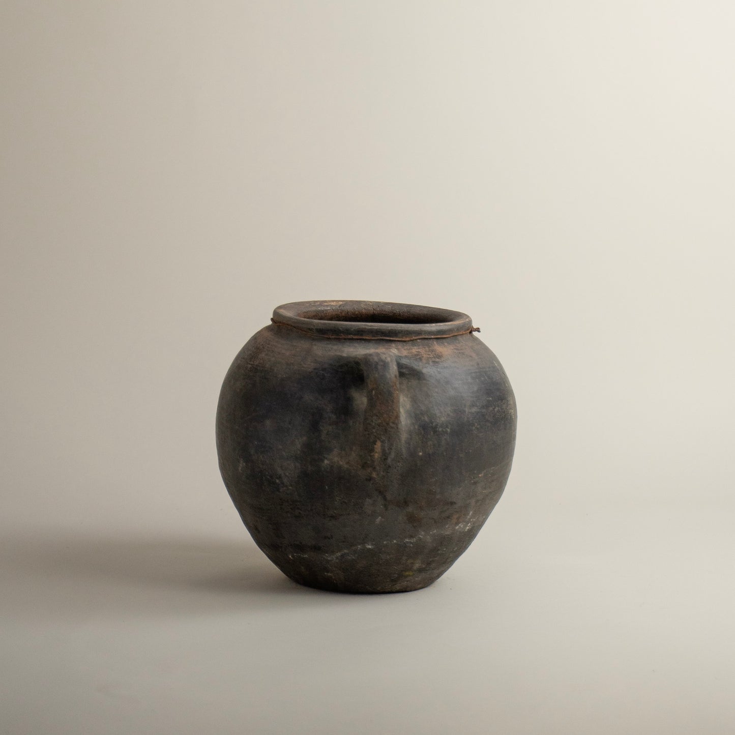 Antique vessel No.332