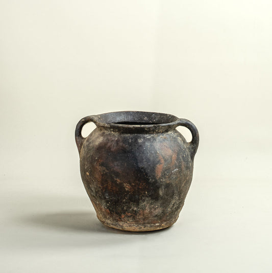 Antique vessel No.195