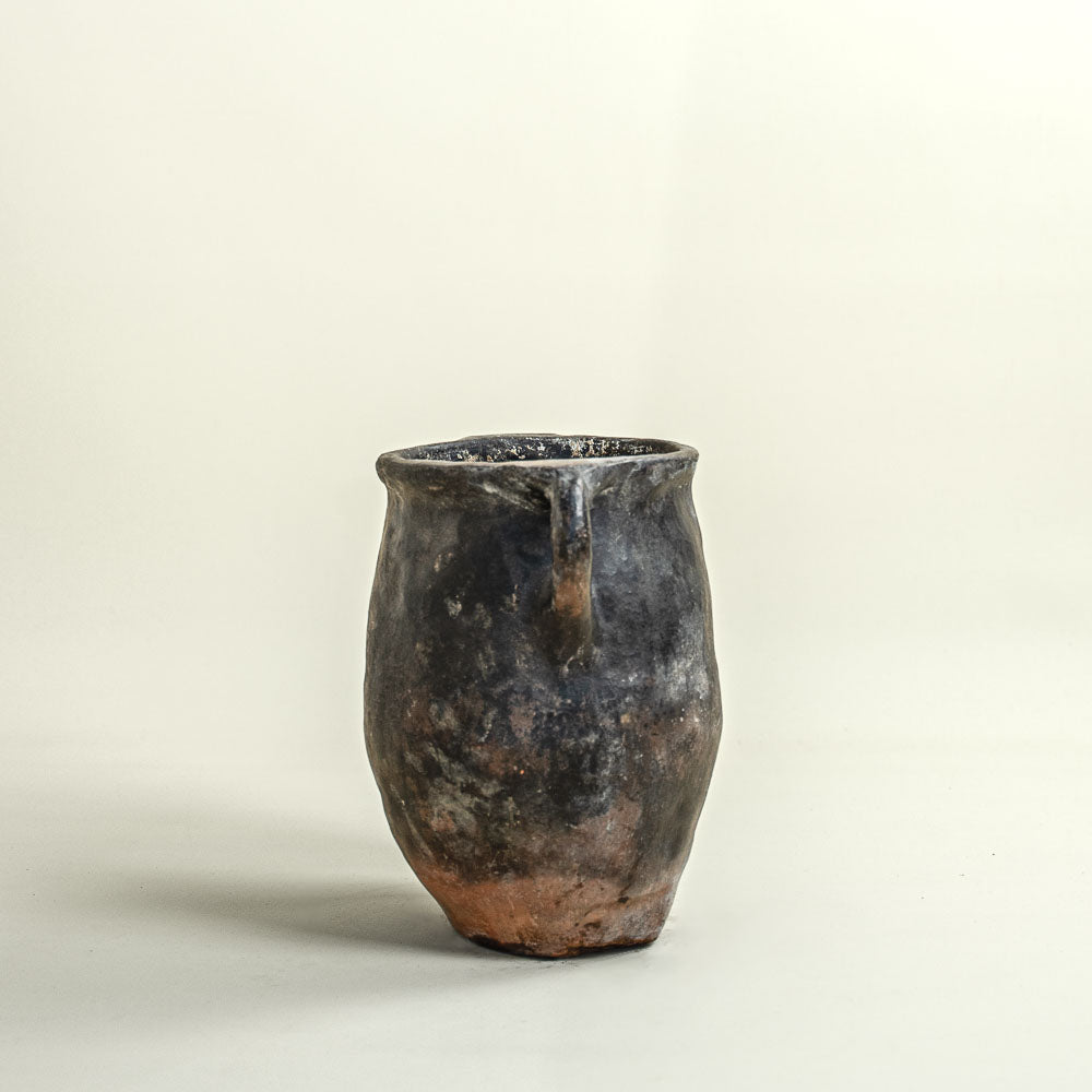 Antique vessel No.164