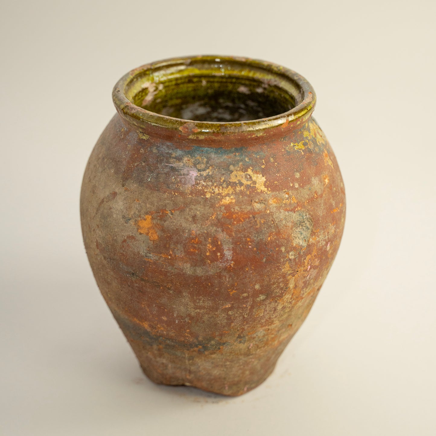 Antique vessel No.333