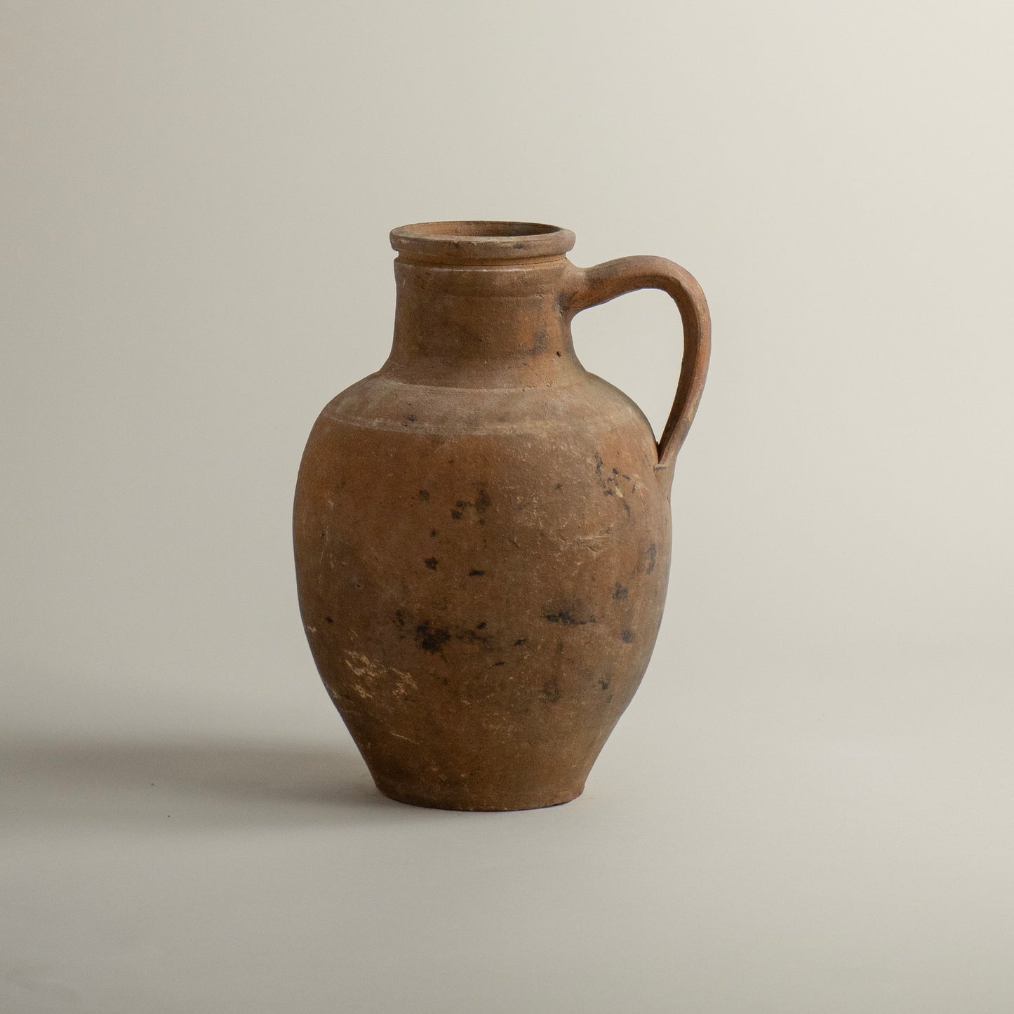 Antique vessel No.325