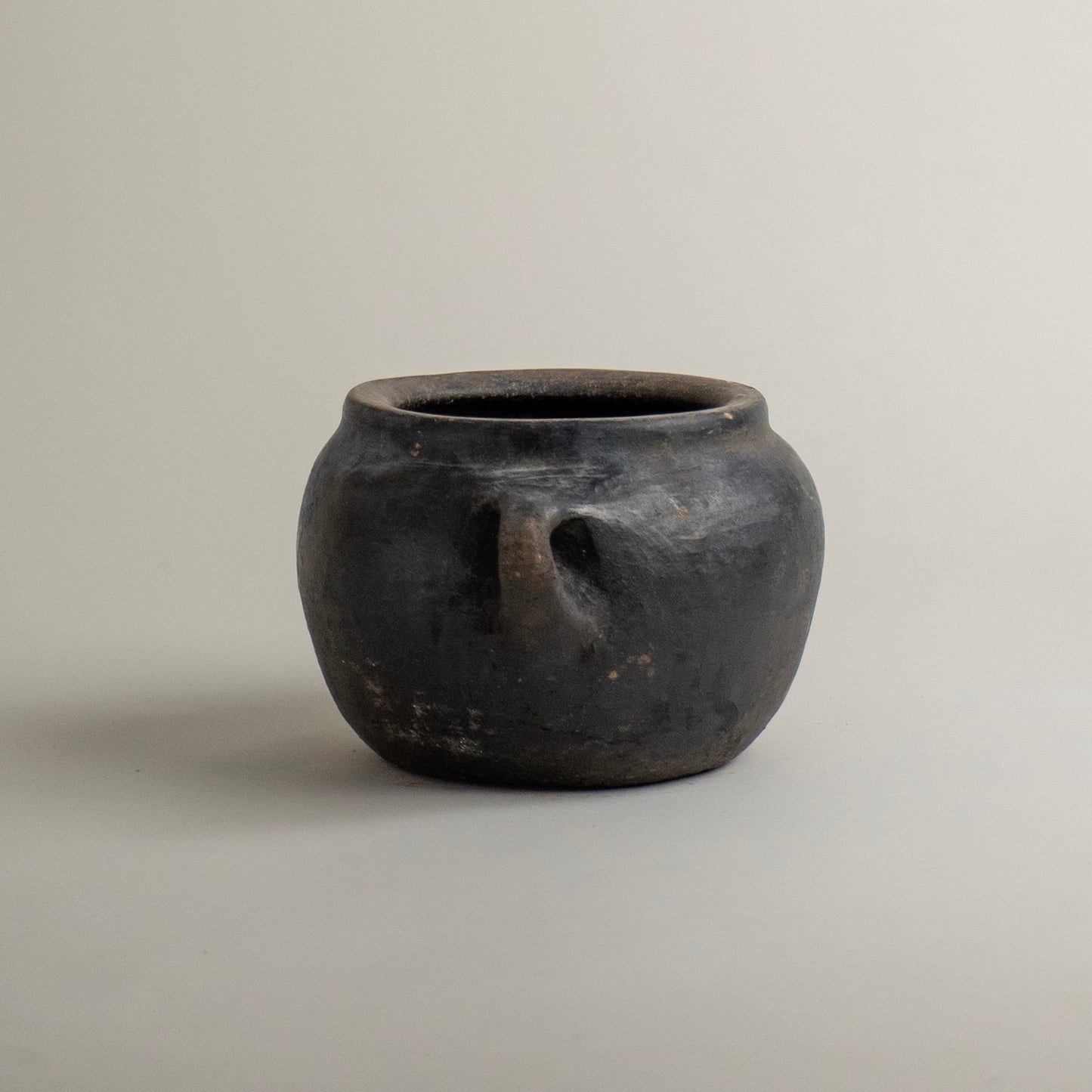 Antique vessel No.338