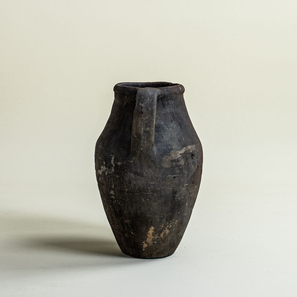 Antique vessel No.295